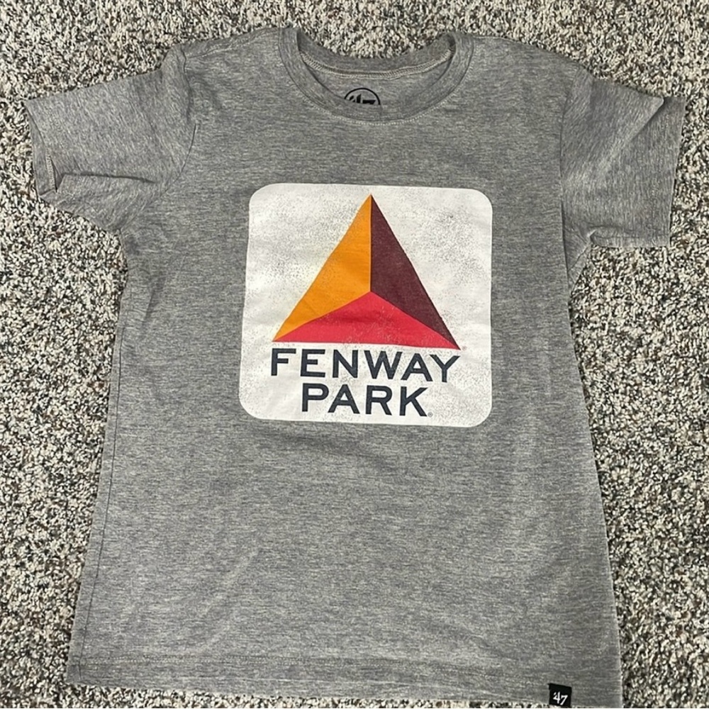 ‘47 brand Boston Marathon/Citgo Sign/Fenway Park T-Shirt sz youth L